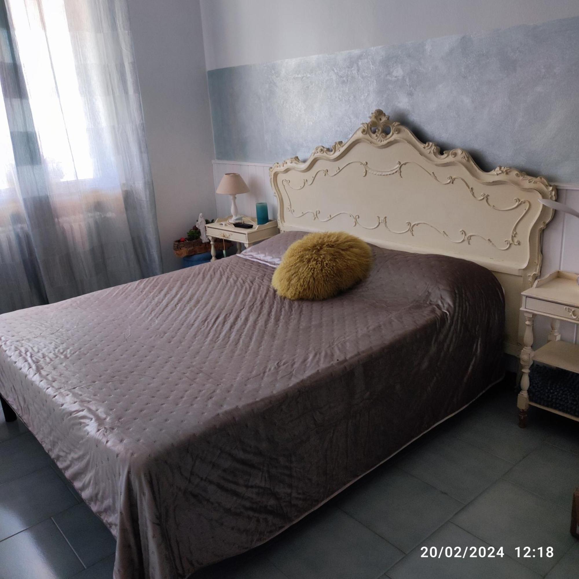 Casapatrizia B&B Сирмионе Екстериор снимка